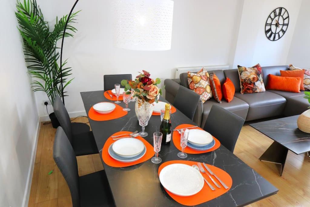 Hutchcomb Villa, 4 Bed Luxury House,Oxford+Parking المظهر الخارجي الصورة