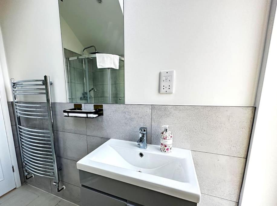 Hutchcomb Villa, 4 Bed Luxury House,Oxford+Parking المظهر الخارجي الصورة