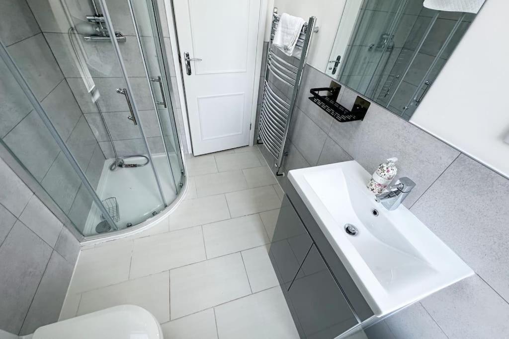 Hutchcomb Villa, 4 Bed Luxury House,Oxford+Parking المظهر الخارجي الصورة